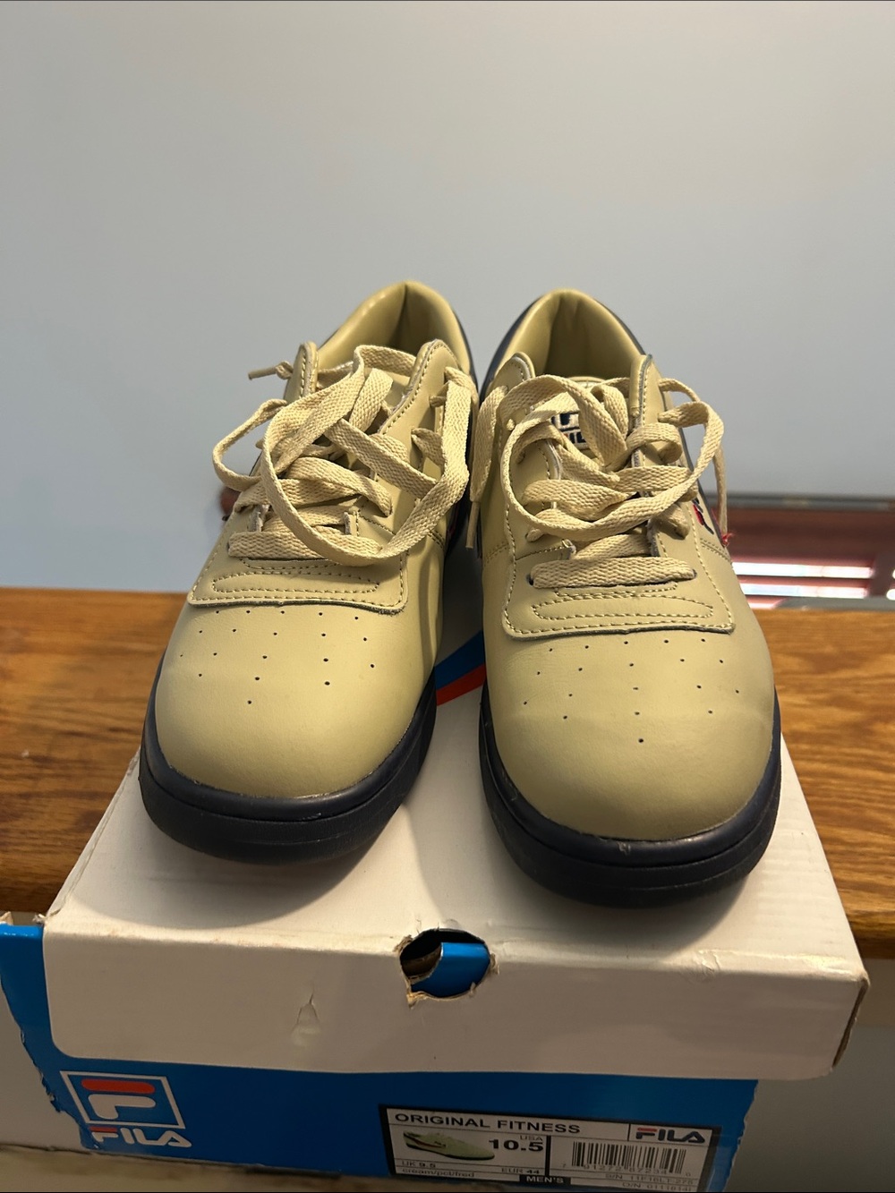 Fila Beige and Navy Low-Top Men's Sneakers